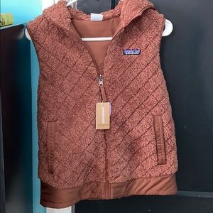 Super cute reversible Patagonia Los Gatos vest
